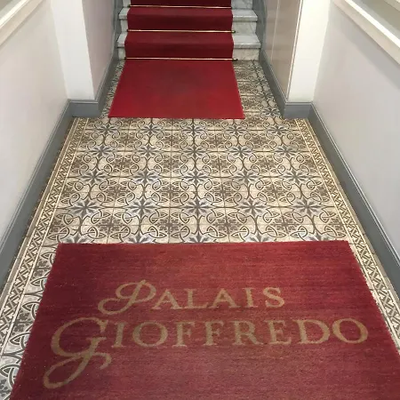 Palais Gioffredo Place Massena Daire *