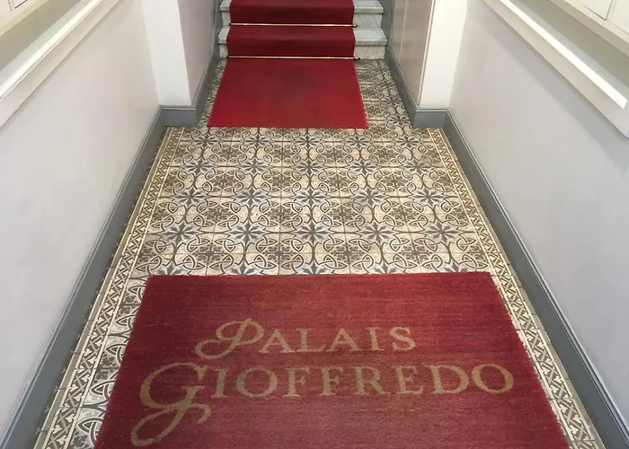 Palais Gioffredo Place Massena Daire *
