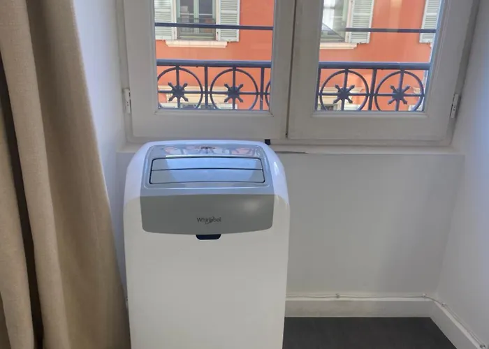 Palais Gioffredo Place Massena Appartement *